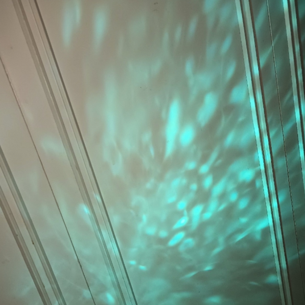 2 Rotating Projector Lights - Picture 5 of 5